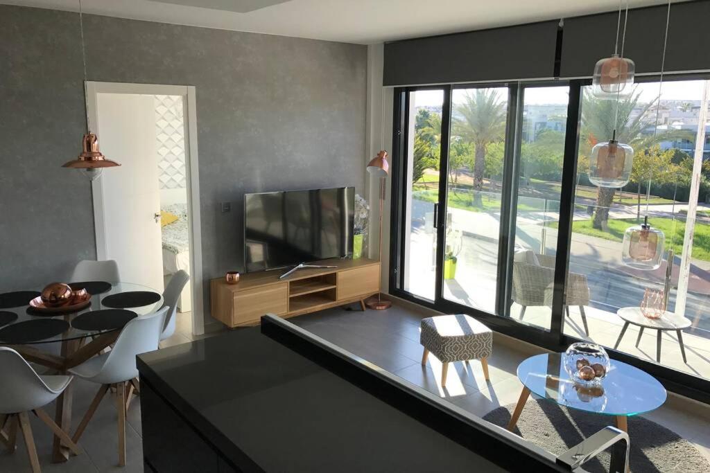 Sun Terrace Apartment Torrevieja Zewnętrze zdjęcie
